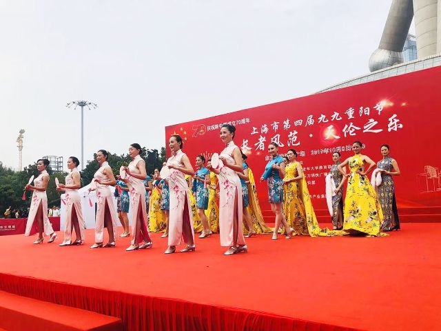 1（徐汇区老年大学“四季芳华”时装表演队）.png